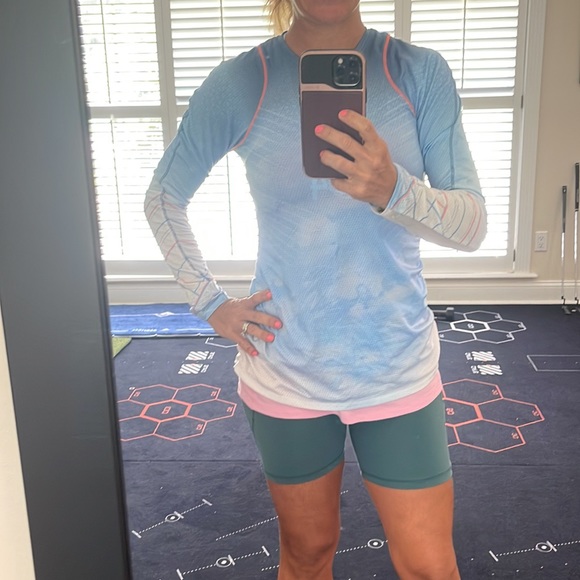 Lucky in love cute long sleeve . - Picture 4 of 5